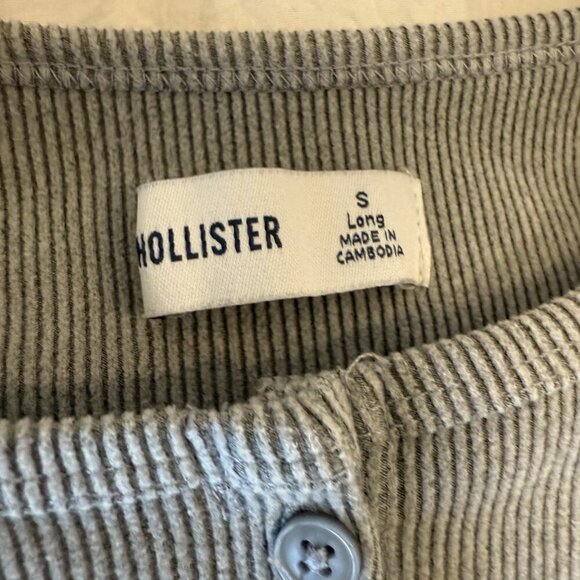 Hollister Button Front Gray Crop Top Long Sleeve Preppy Ribbed Size Small - Picture 3 of 5